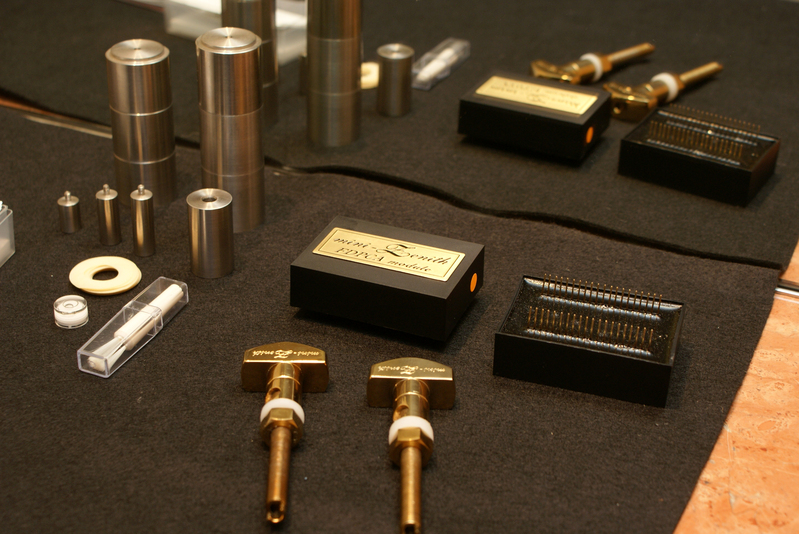 High-end audio components 2008 from mini-Zenith High-End Audio Design & Manufacture